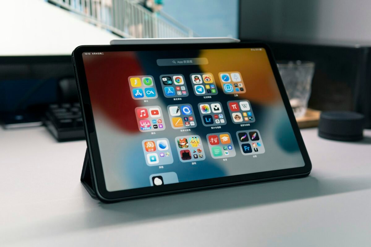 Chuẩn bị ứng dụng và thiết bị trước khi chia sẻ màn hình zoom trên ipad