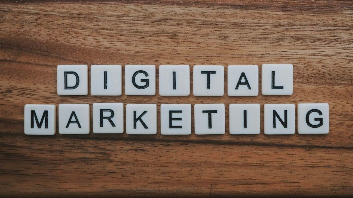 Sơ đồ chiến lược tối ưu khi học seo từ đầu trên màn hình máy tính