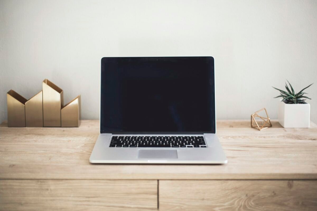 Người dùng đang viết nội dung chất lượng để học seo từ đầu hiệu quả
