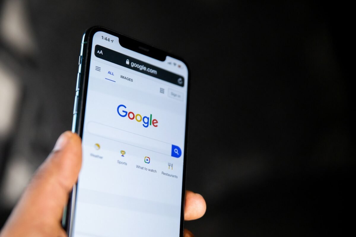 Kiểm tra tài khoản trước khi thực hiện sao lưu danh bạ Android