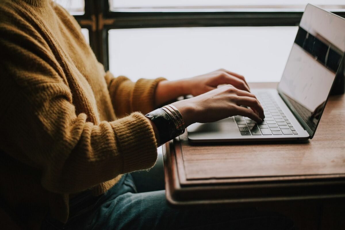 Cách tạo ảnh bằng AI miễn phí online đơn giản nhất 2 Thao tác nhập lệnh để tạo ảnh bằng AI miễn phí online